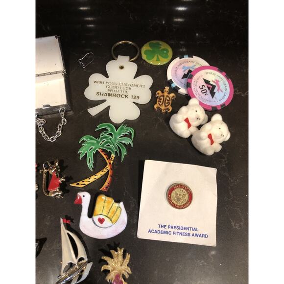 11 pc ASSORTED Stunning VINTAGE 80's Brooch Pin Lot + Ephemera Bundle Of Stuff - Picture 5 of 7
